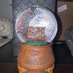 TAYLOR SWIFT ERAS TOUR PIANO SNOW GLOBE