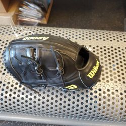 Wilson A2000
