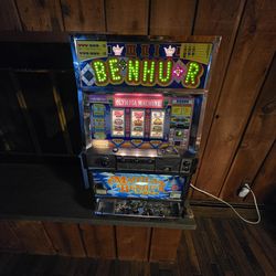 Vintage SLOT MACHINE and Tokens. Electric w/sound  works perfectly!