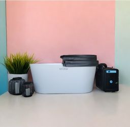 Stunning Acrylic Cold Plunge 