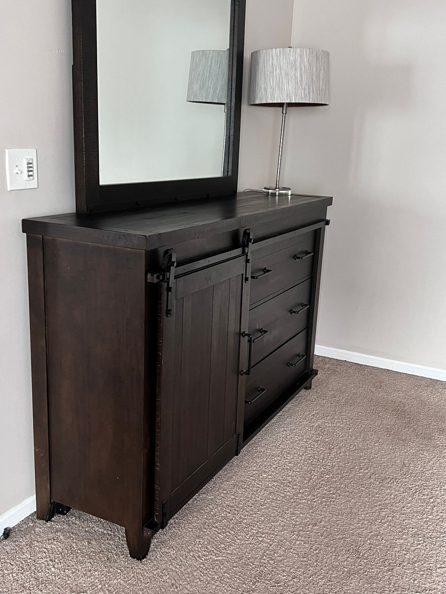 Dresser
