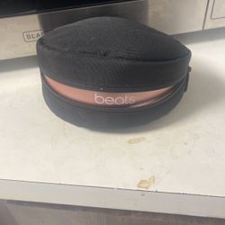 One Heade Set Brand Beats