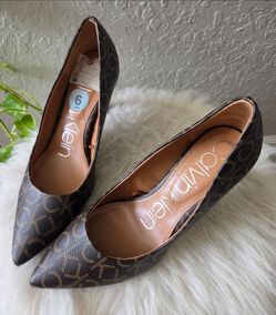 Calvin Klein Giana Pumps