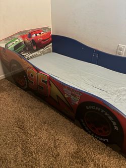 CARS Toddler bed with mattress