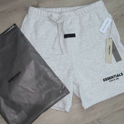 light oat essentials shorts