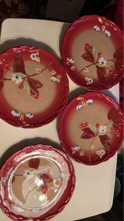 Tracy Decorative Plates