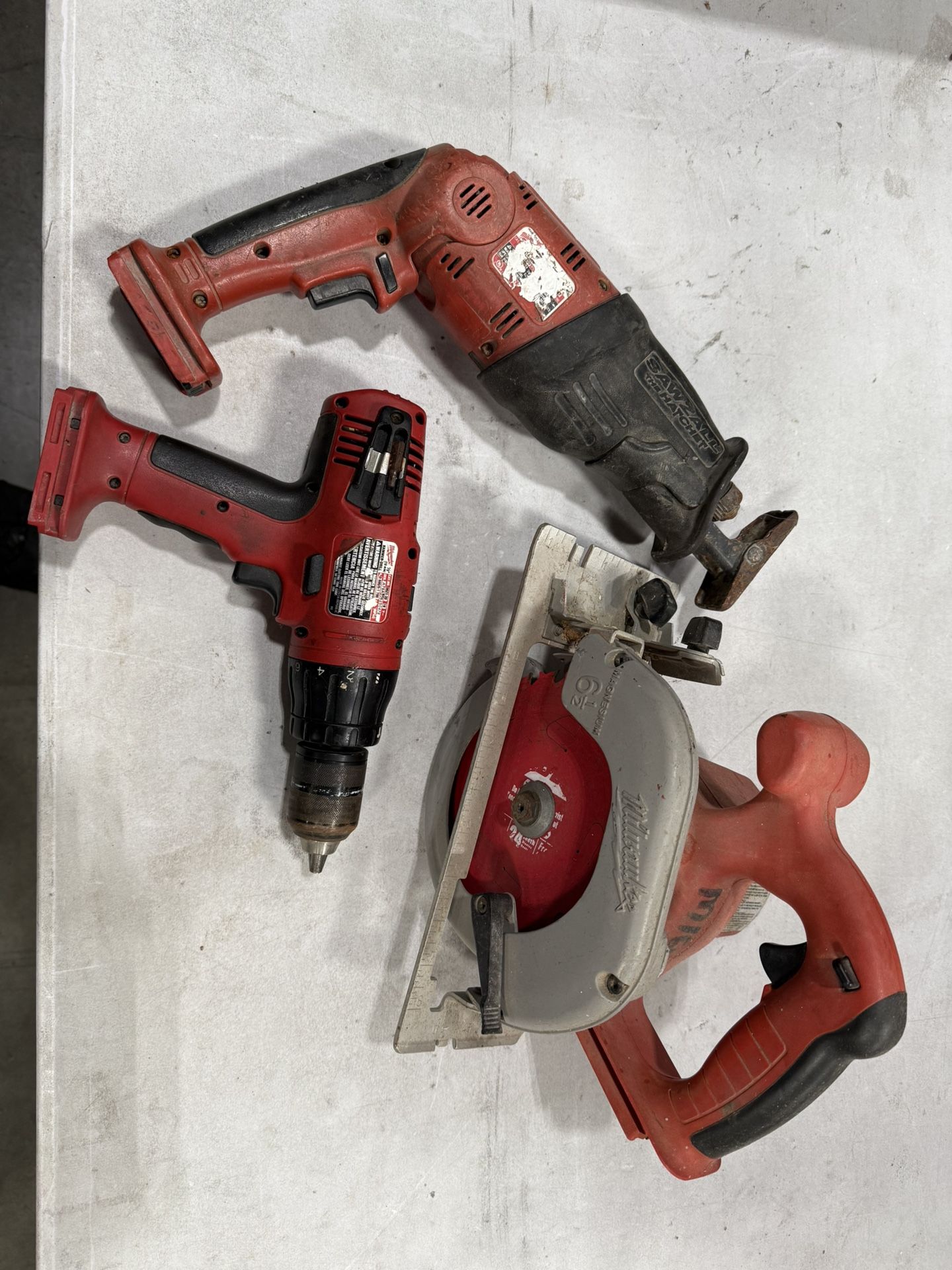 Milwaukee Tools Drill Saw/ NO BATTERY INCLUDED