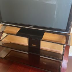 TV and TV stand 