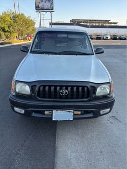 Tacoma full part out (2001) 2.4L 4 cylinder