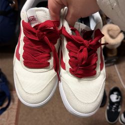 Size 8 Women’s VANS