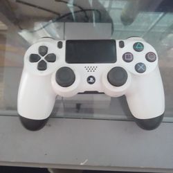 Ps4 Controller And Game 