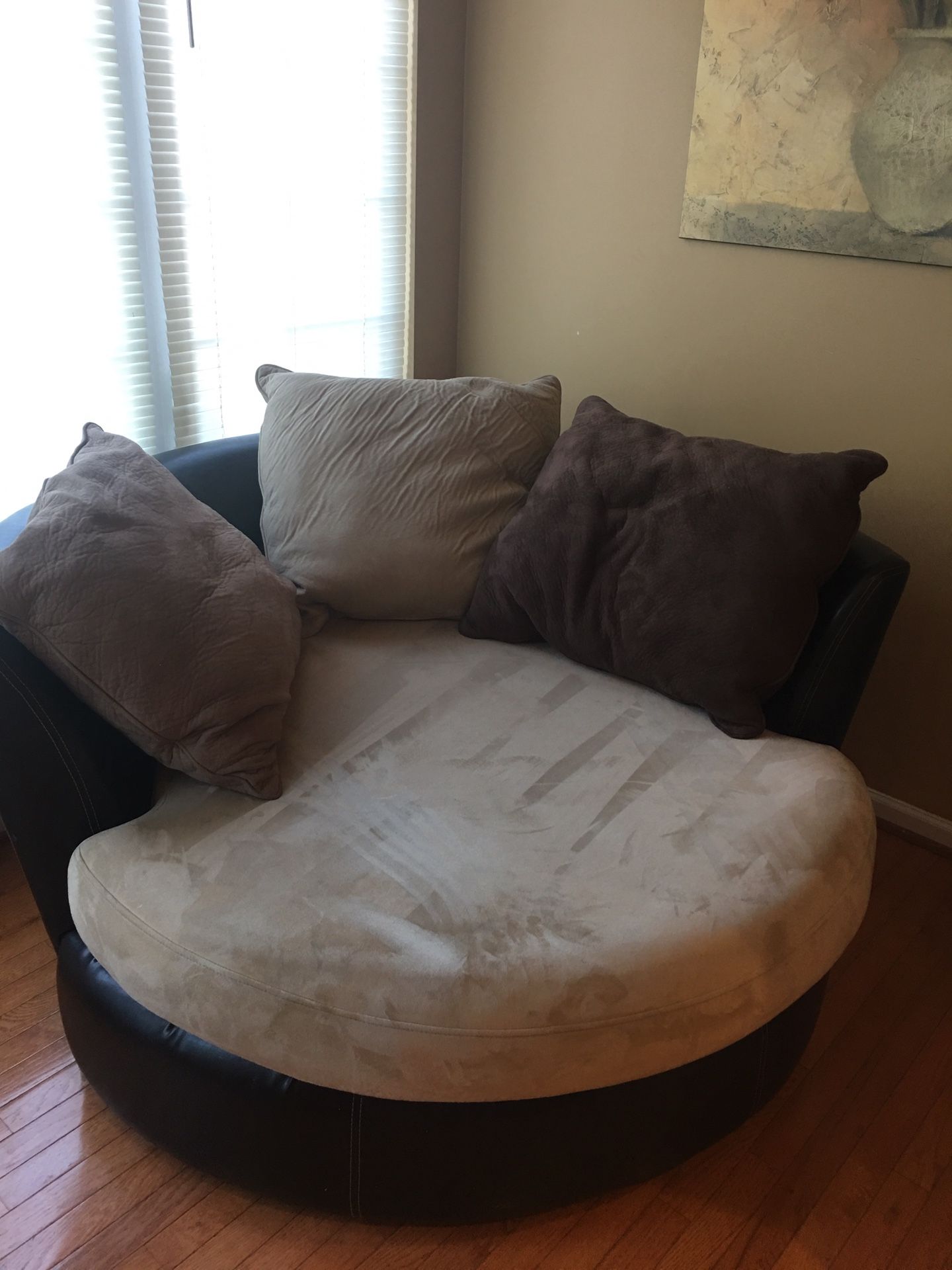 Round couch