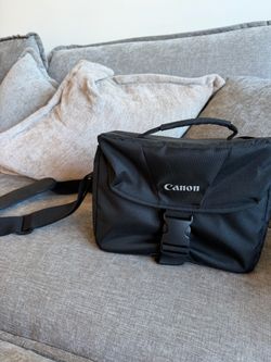 Canon EOS Rebel T7 DSLR Camera – Double Zoom Lens Kit + Bag