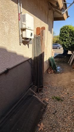 Pool fence
