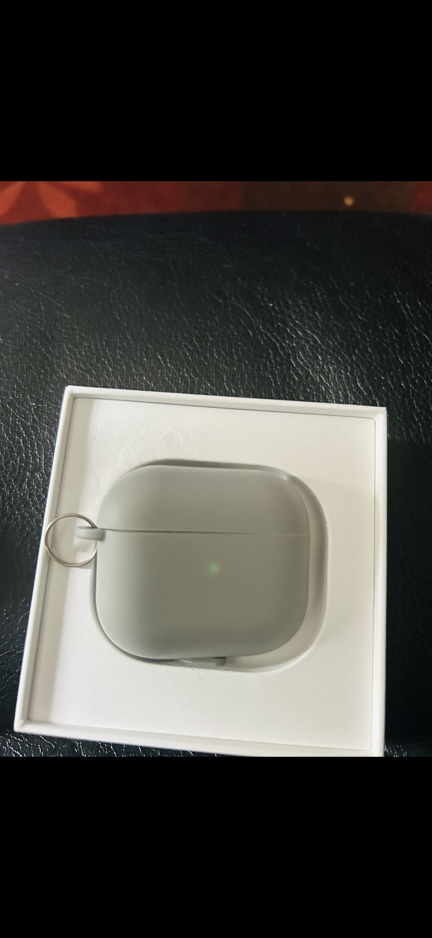 AirPod Gen 3 Does Not Have Case Or Box. But Works Perfectly!