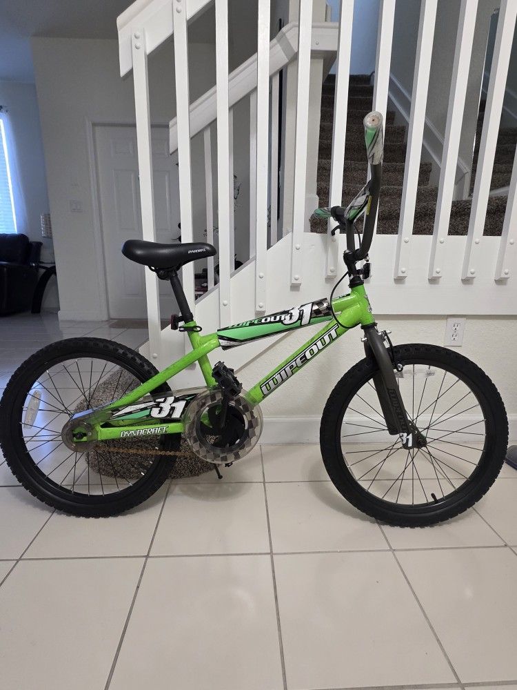 Dynacraft Wipeout 20-inch Boys BMX Bike