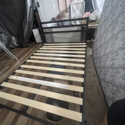 bed frame 