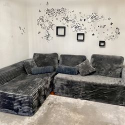 Sectional Couch With Chaise (Gray)