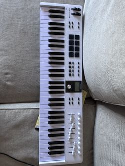 Arturia Keylab Essential 61