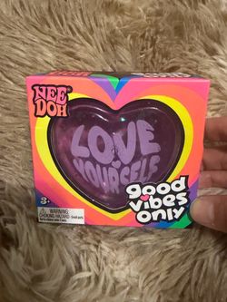 Good Vibes Only Heart Needoh 💜 new