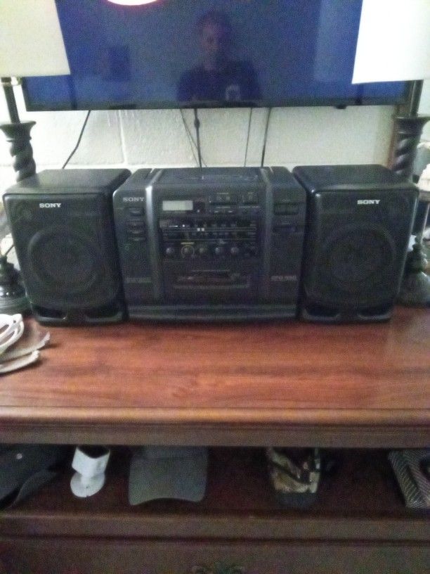 Vintage 1995 Sony Boombox CD Player Cassette Recorder Amfm Radio