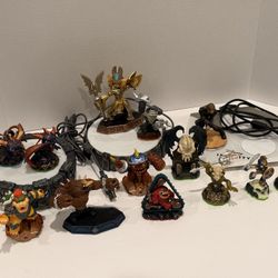 Skylander Lot Bundle Portal 12 Characters PlayStation 3 Disney Infinity Games included 