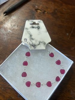 Glass heart bracelet