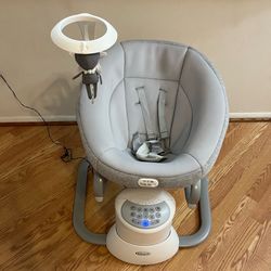 Graco Soothe My Way con mecedora removible, Madden - Columpio versátil para bebé y mecedora portátil