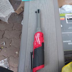 Milwaukee  Extended Reach 