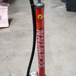Vintage Schwinn 1500 bike pump
