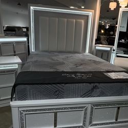 Bedroom set same day Délivery take it home today and pay later