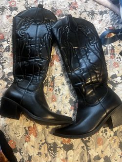 Black Cowgirl Boots 
