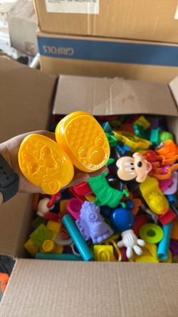 Random play dough toys