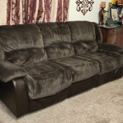 LIKE NEW ASHLEY FURNITURE OBSERVATION CHOCOLATE POWER RECLINING CHAIR SOFA LOVESEAT LOVE SEAT COUCH