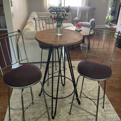 Beautiful Set Of 4- Bar Table & 3 Bar Stools -For All $80!