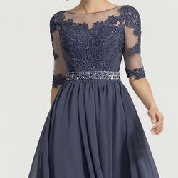  Dress Size 6  Excellent Condition Beautiful Dress For Any Occasion