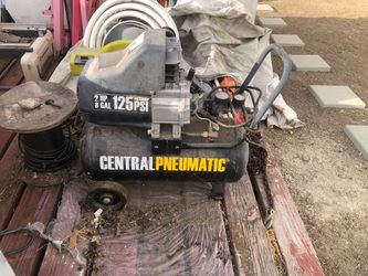 Central Pneumatic 8-gallon, 2 HP, 125 PSI oil-lube air compressor