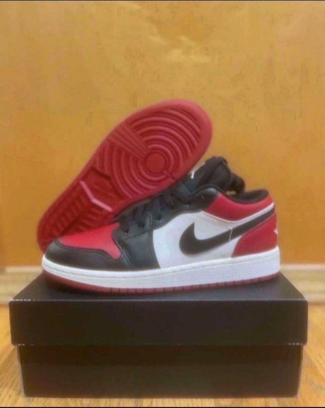 Nike Air Jordan 1 Low GS Bred Toe Size 4Y/5.5 Womens Brand New