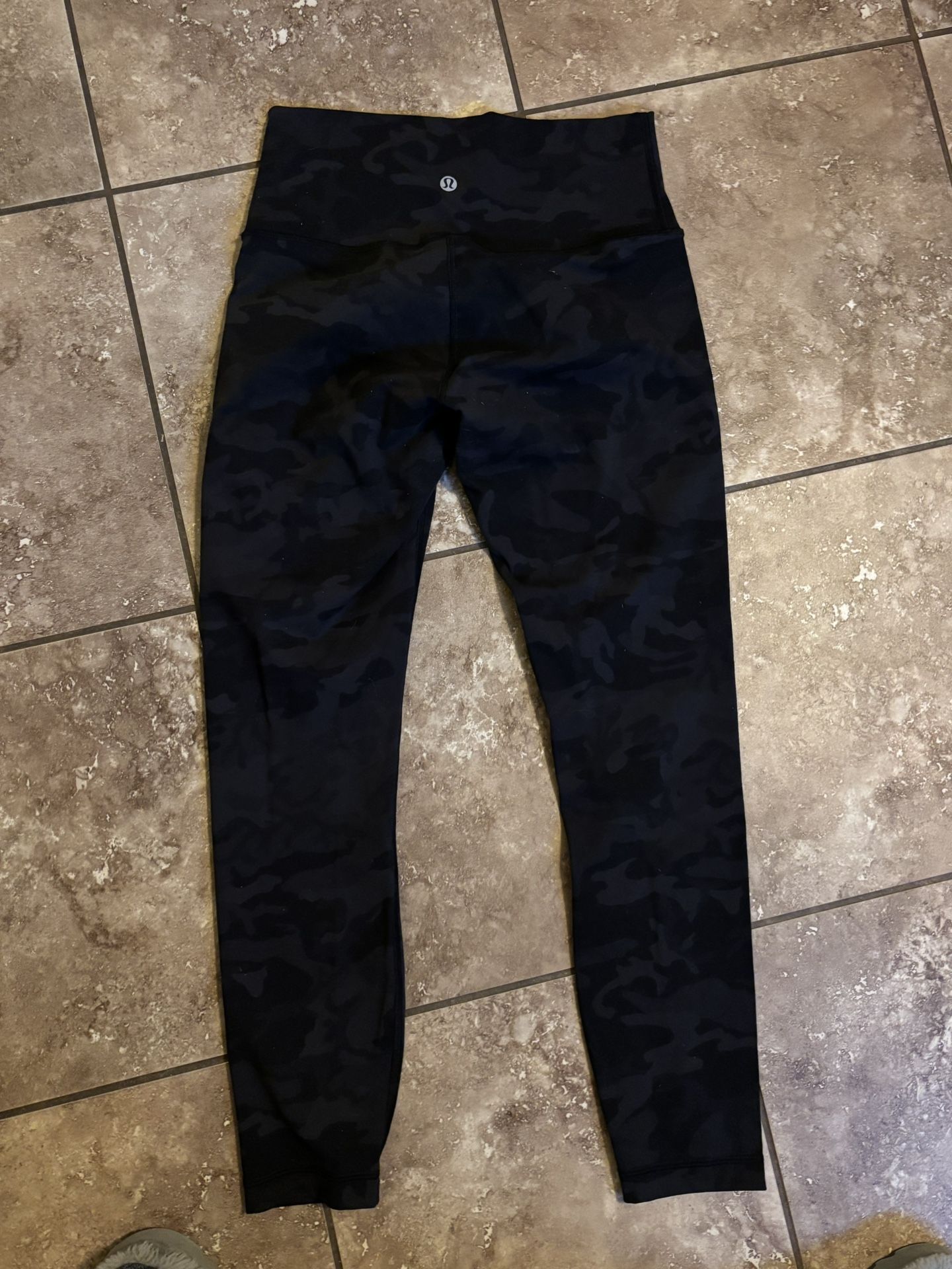 Lululemon leggings full length size 6