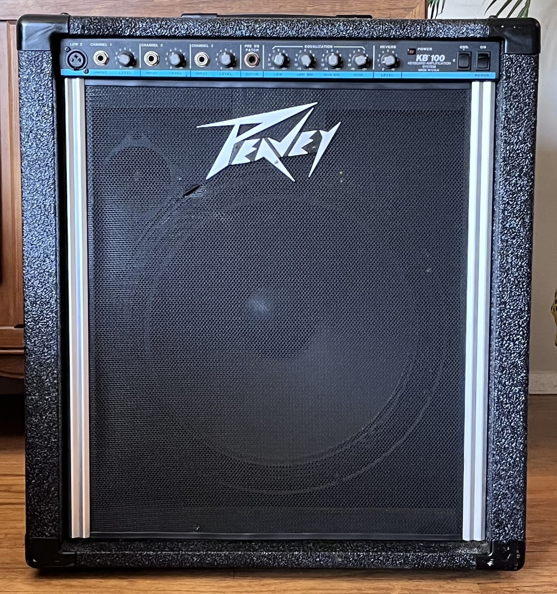 Peavey KB 100 Keyboard Amplifier 3 Channels 100 Watts