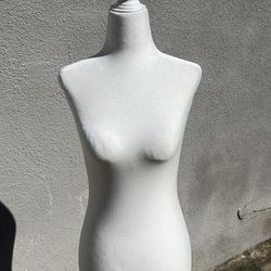 Standing mannequin