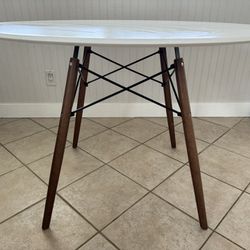 All Modern Round 40” Dining Table