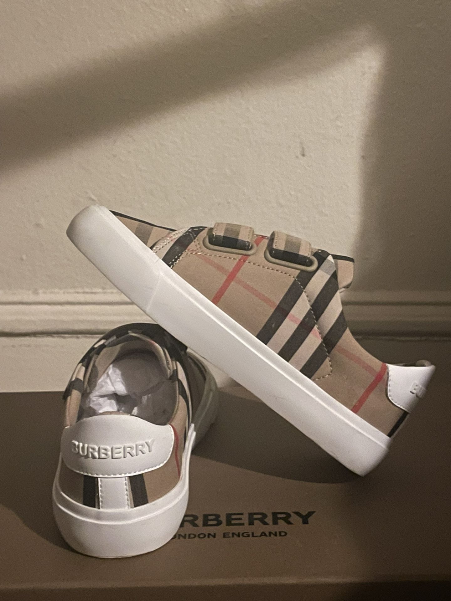 Burberry Shoe With Velcro Strap Kid Eu Size 29 11.5 Kids 