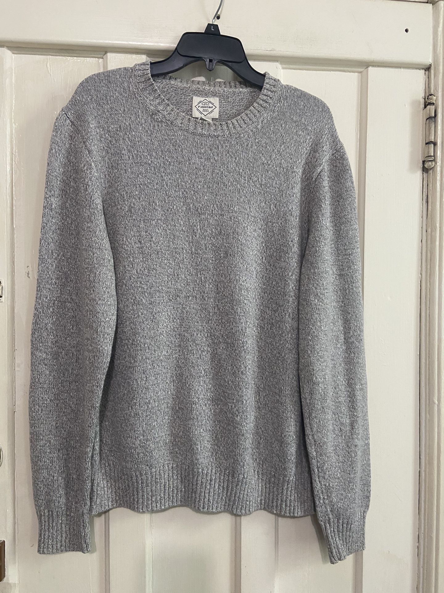 ST JOHN’S BAY men’s gray &white sweater size L %100 cotton