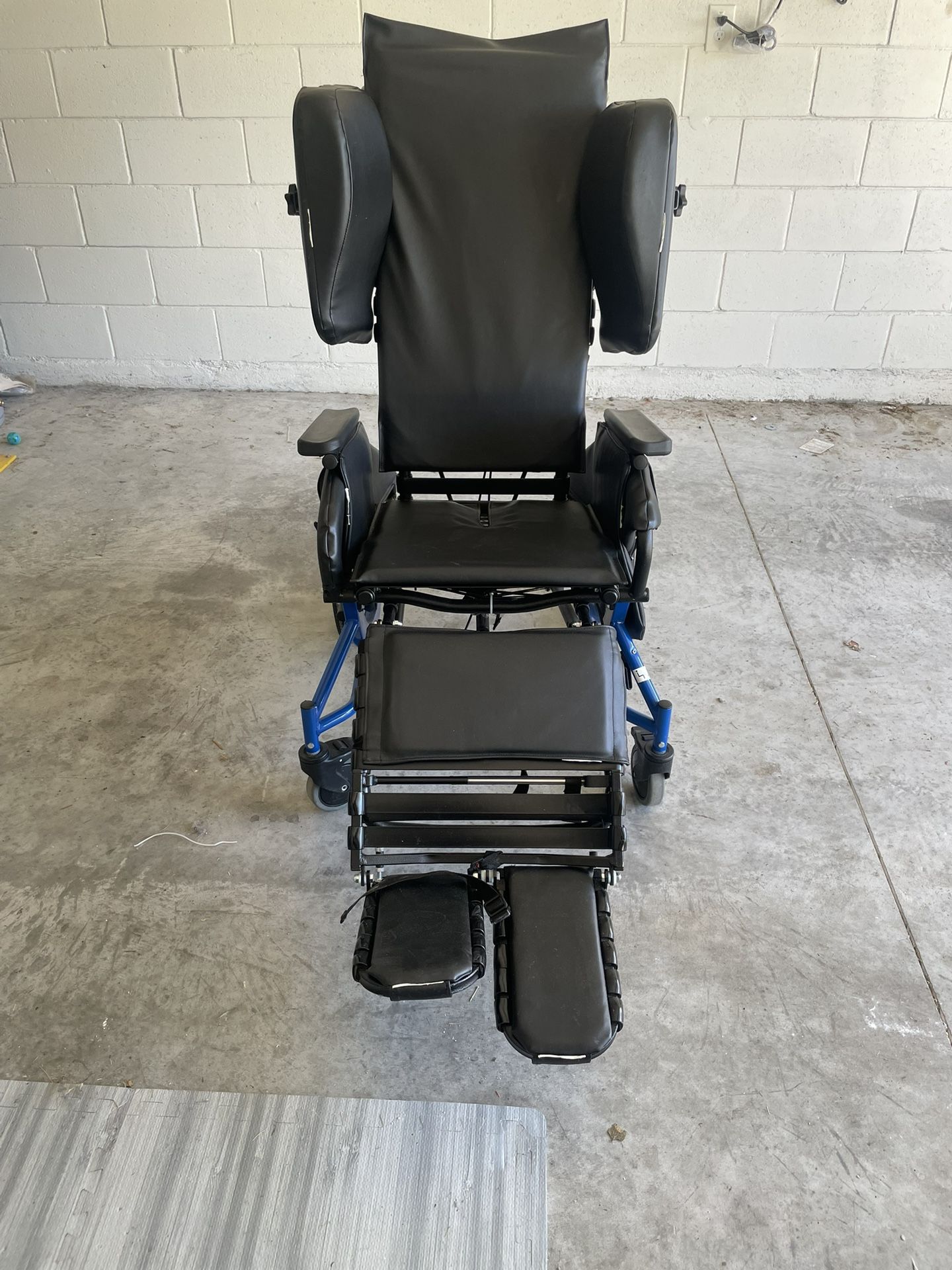 Broda Synthesis Positioning Chair 18”