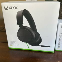 Xbox Gaming Controller And Headset