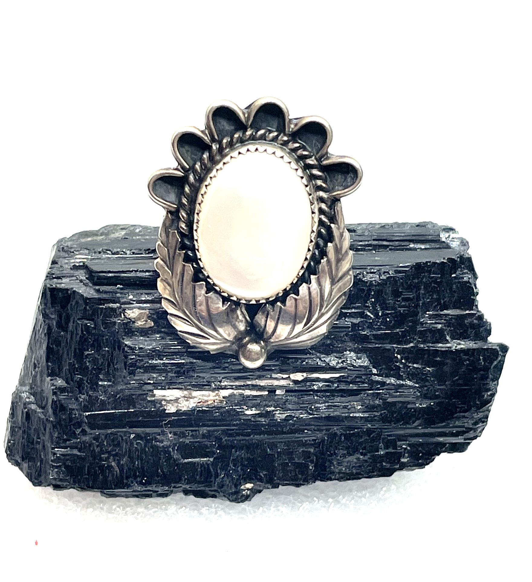 L Yazzie Navajo MOP Ring Sz 7