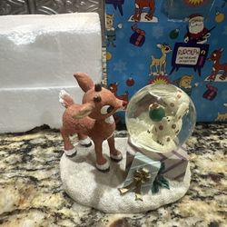 Enesco Figurine Rudolph Looking At Misfit Toy