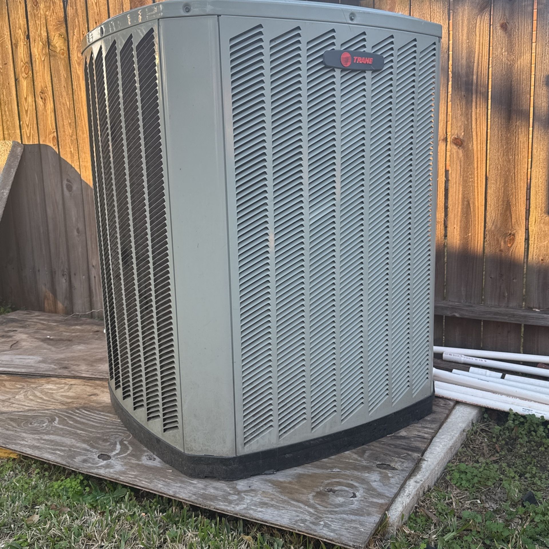 Condrnser Trane , 2014,5 Ton , Freon 410