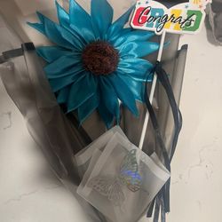 Flores Eternas Para Graduación 2024